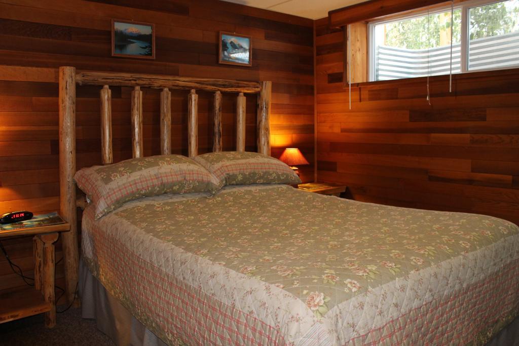 Celtic Haven Otel Jasper National Park Oda fotoğraf